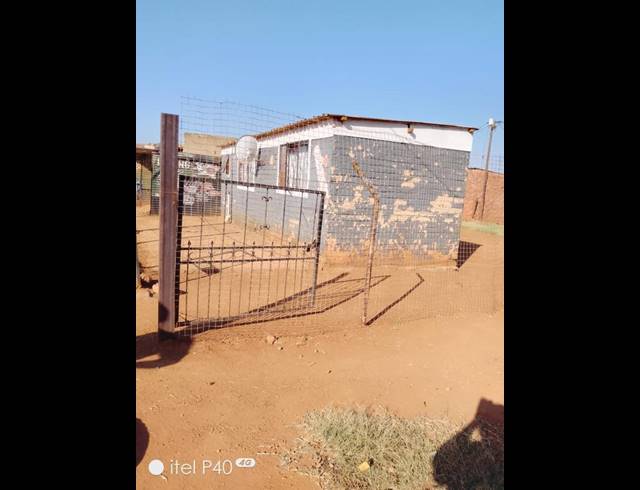 1 BEDROOM HOUSE FOR SALE IN LAKESIDE